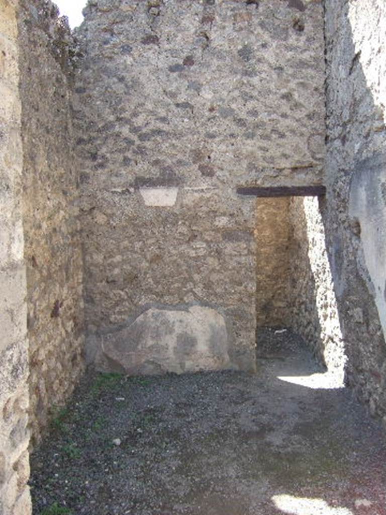 VI.8.14 Pompeii. September 2005. Sacrarium Compitales. Two niches for the Images.