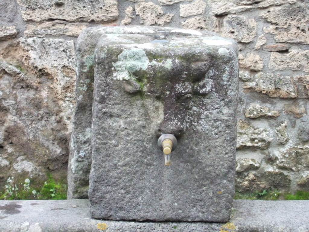 Water column on north west corner of II.2 on Vicolo di Octavius Quarto. 1916-17. The top of the water column is shown during excavation. On it was found a lead tank which had two pipes, one presumably bringing water in and one to take it out. See 1917. Notizie degli scavi di antichità Vol 14. Roma: Real Accademia dei Lincei. (p. 255).