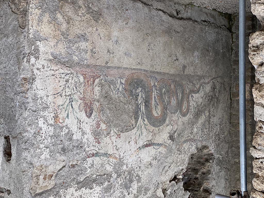 Pompeii Fountain at V.8, on north-east side of junction. November 2021.
Painted street shrine at the rear of the Well, on north side of Vicolo delle Nozze d’Argento.
Photo courtesy of Joonas Vanhala.