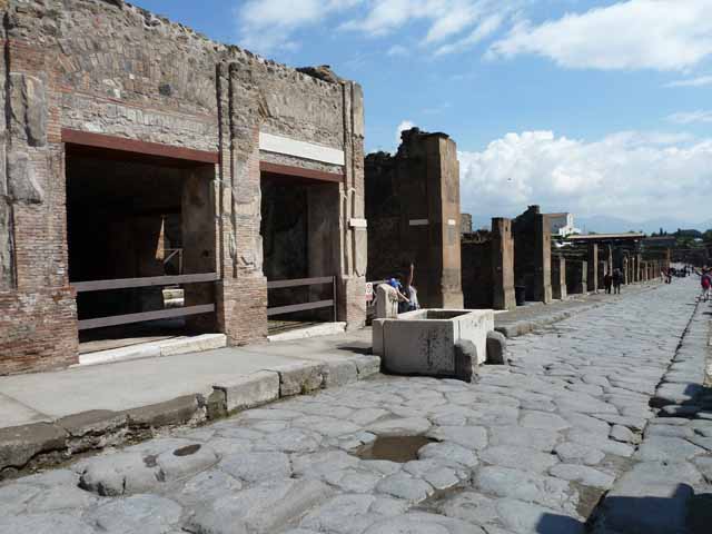VII.9.67 Steps to rear of Eumachia’s Building showing fountain and Vicolo di Eumachia, looking north. Old undated photograph courtesy of the Society of Antiquaries, Fox Collection.