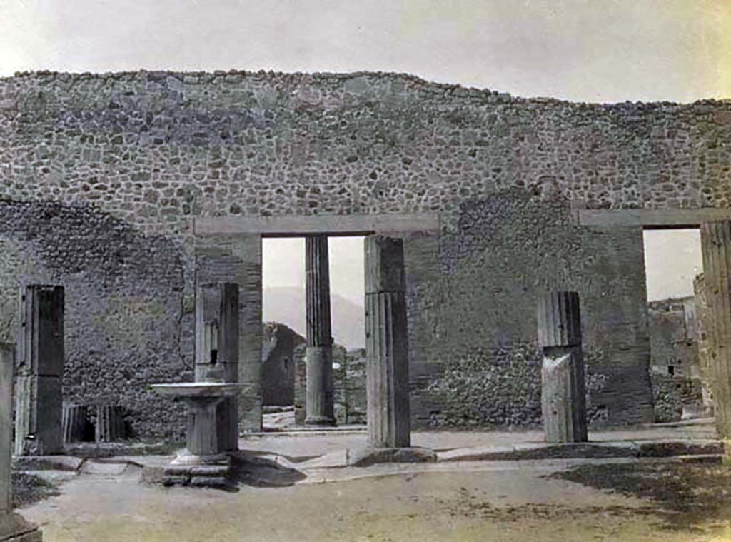 Fountain on Triangular Forum. 5th June 1925. Triangular Forum, looking north. Photo courtesy of Rick Bauer.