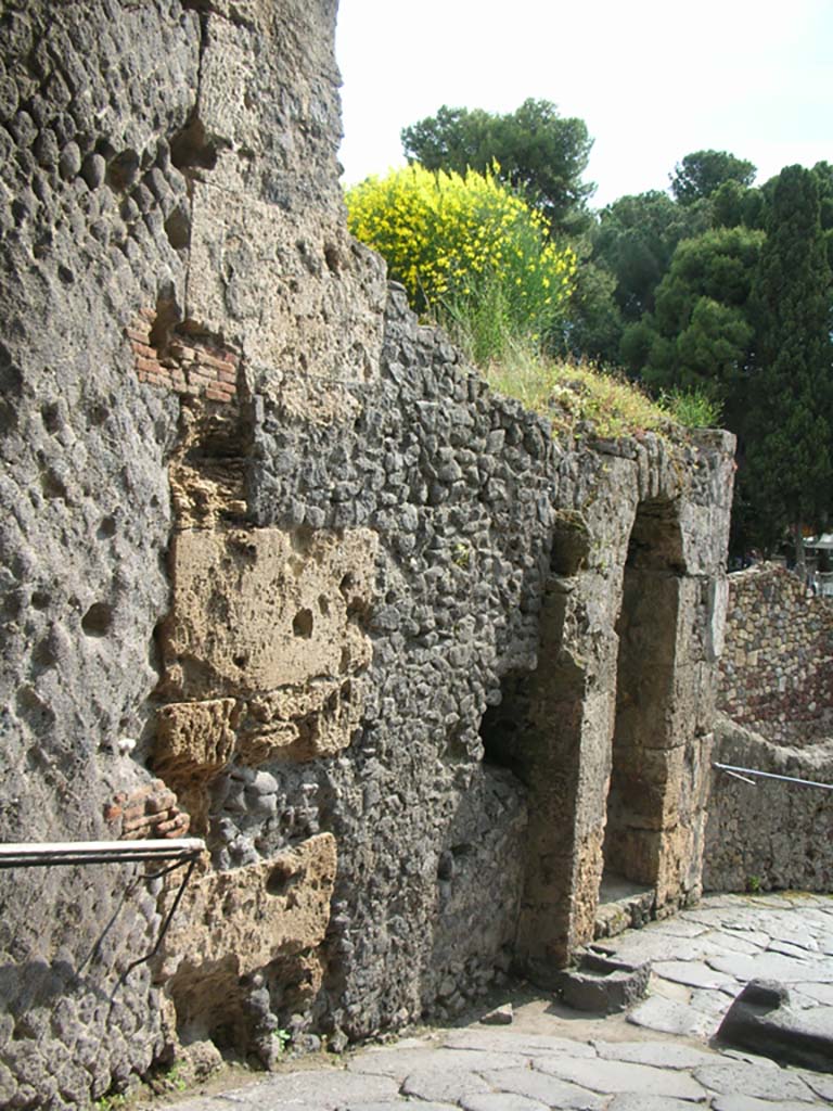Porta Marina, Pompeii. May 2011.
Looking east along south wall of wider tunnel towards niche. Photo courtesy of Ivo van der Graaff.