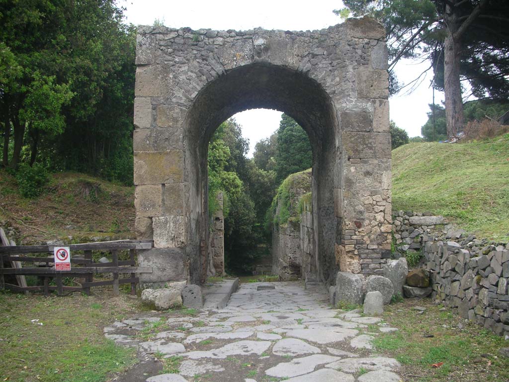Pompeii Porta Nola. May 2010. Drain on north side of gate.