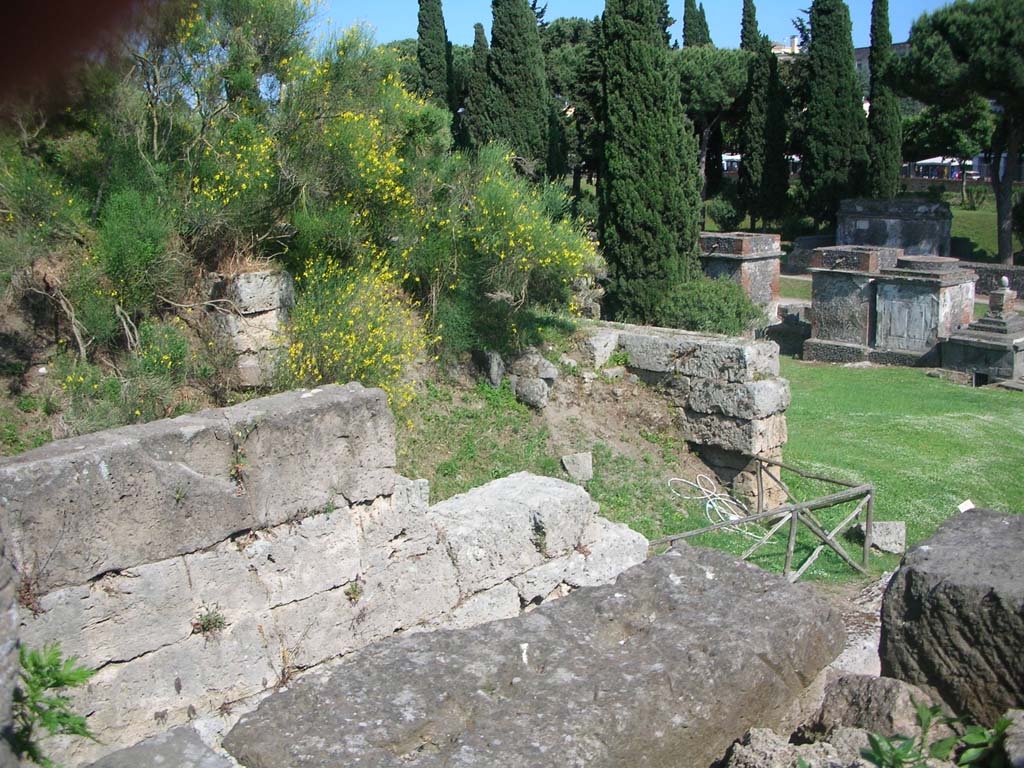 Porta di Nocera or Nuceria Gate, Pompeii. May 2011.
Looking south-east towards east side of gate, with city wall, in centre. Photo courtesy of Ivo van der Graaff.