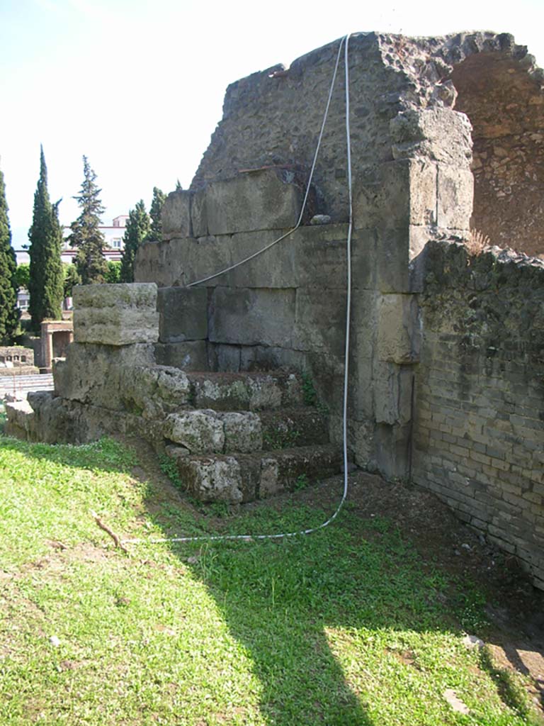 Porta di Nocera or Nuceria Gate, Pompeii. May 2010.
Looking south along exterior east wall of gate, with steps. Photo courtesy of Ivo van der Graaff.
