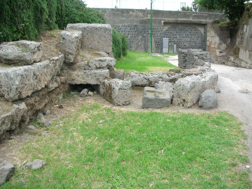 Excavation outside Porta Sarno. June 2010. Photo courtesy of Rick Bauer.