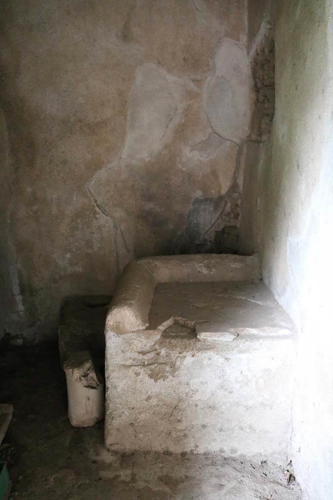 II.3.3 Pompeii. December 2018.
Looking east through doorway into sacellum. Photo courtesy of Aude Durand.