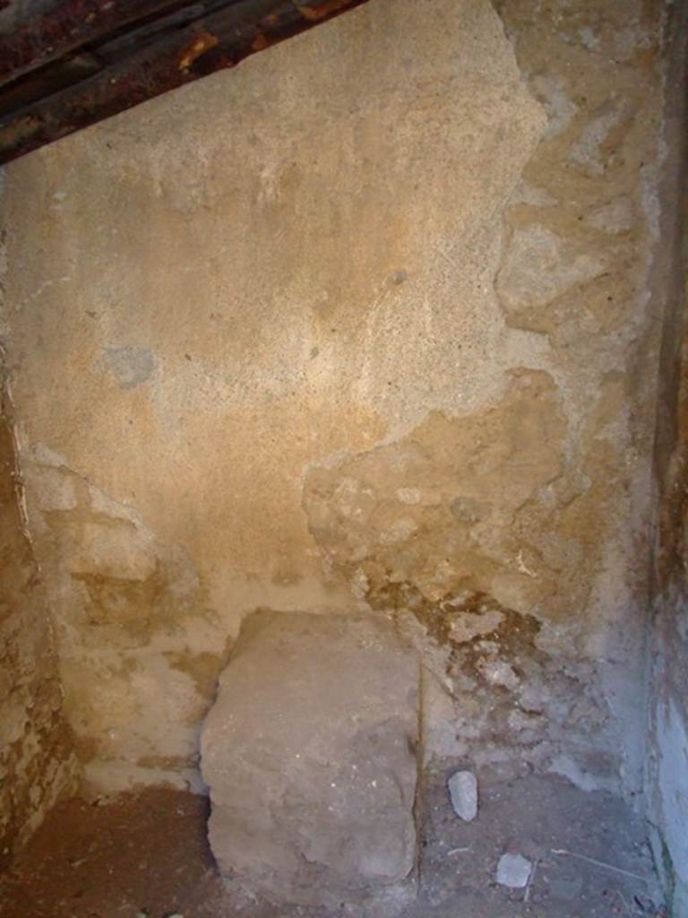 II.3.3 Pompeii. March 2009. Room 18, Altar.