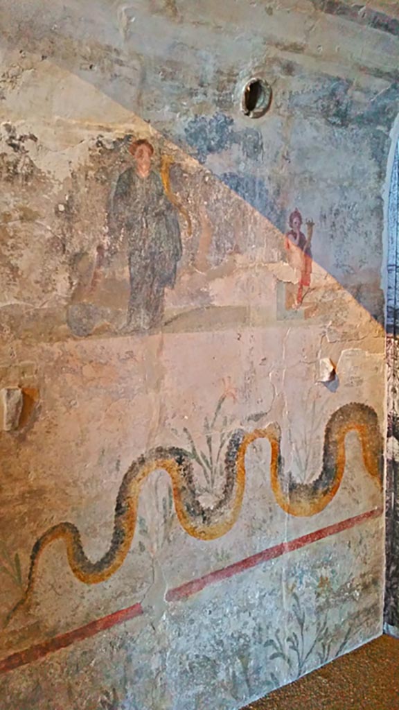 II.4.6 Pompeii. 2016/2017.
Left-hand side of niche from sacrarium. Photo courtesy of Giuseppe Ciaramella.