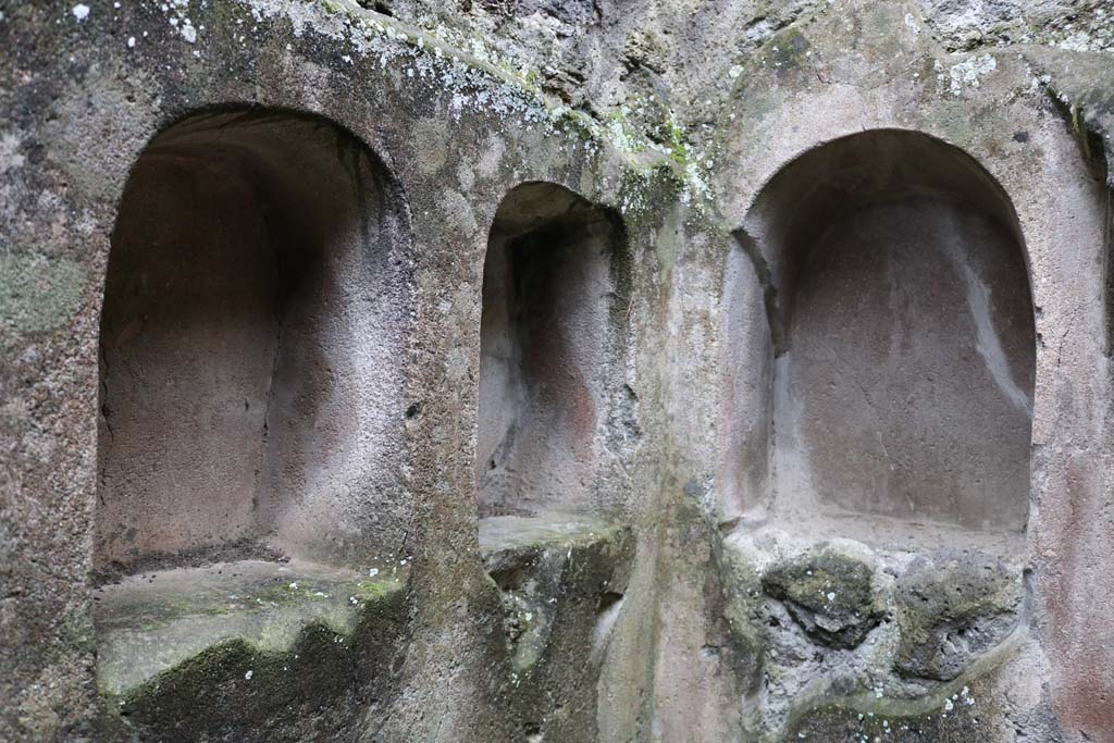 II.8.5 Pompeii. December 2018.
Three niches in south-west corner of first room on north side of corridor. Photo courtesy of Aude Durand.