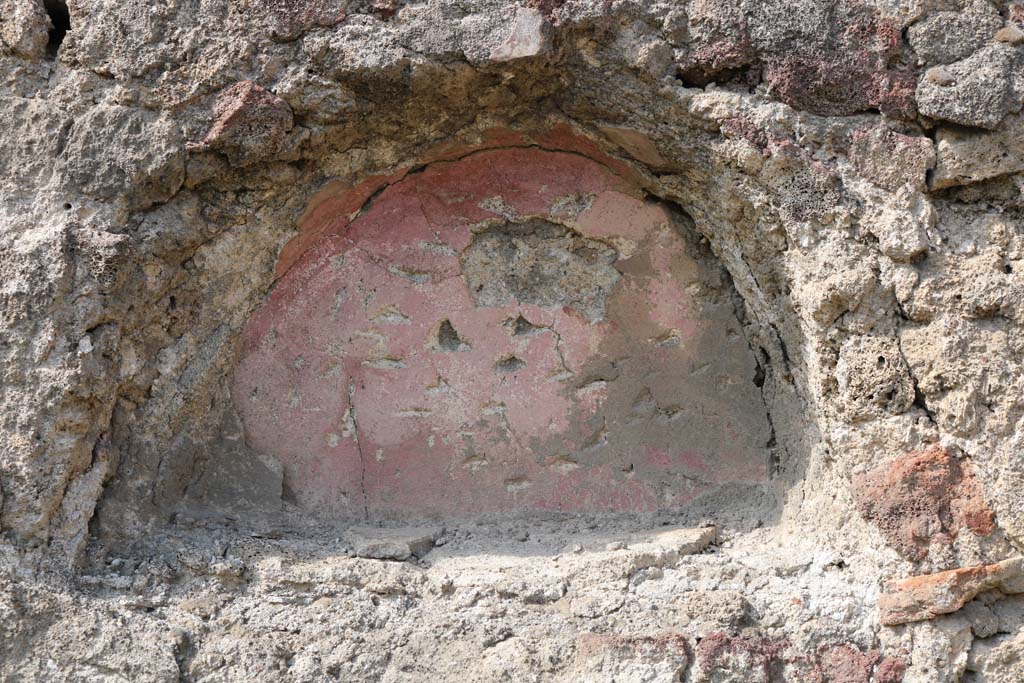 VI.6.2 Pompeii. December 2018. Niche in west wall of shop. Photo courtesy of Aude Durand.
According to Boyce, on the west wall was an arched niche, called by Fiorelli la nicchia dei Penati.
See Boyce G. K., 1937. Corpus of the Lararia of Pompeii. Rome: MAAR 14. (p. 47, no. 157).
See Pappalardo, U., 2001. La Descrizione di Pompei per Giuseppe Fiorelli (1875). Napoli: Massa Editore. (p. 55).