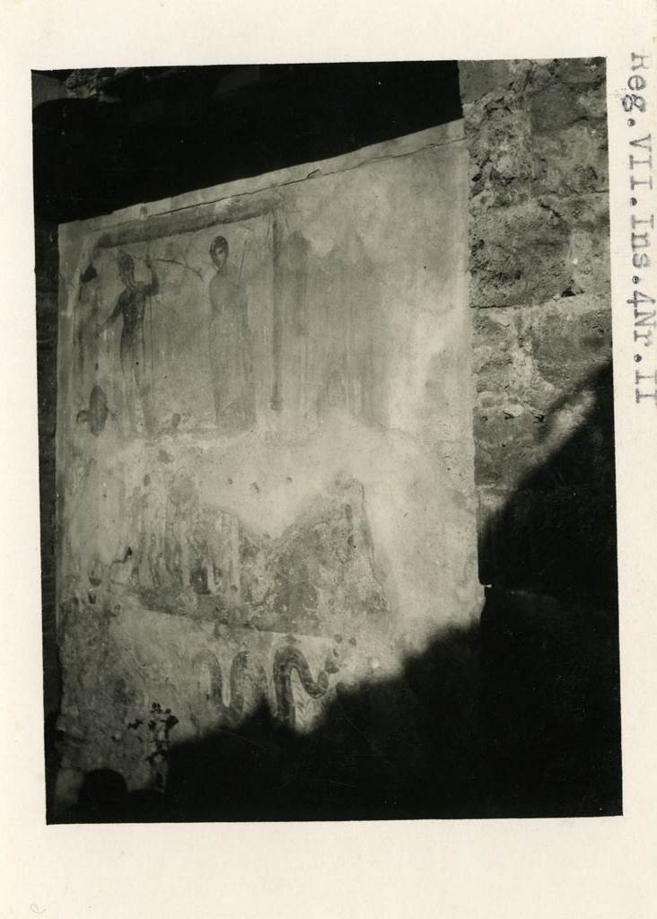 VII.4.20, Pompeii, but shown as VII.4.11 on photo. Pre-1937-39.
Lararium from north wall of courtyard.
Photo courtesy of American Academy in Rome, Photographic Archive. Warsher collection no. 1905.
According to Fröhlich
In the courtyard with the Lararium painting, the kitchen, the latrine and a cistern are located on the east side under one roof.
See Fröhlich, T., 1991. Lararien und Fassadenbilder in den Vesuvstädten. Mainz: von Zabern, L83, p. 285-6, abb. 5 and 6.