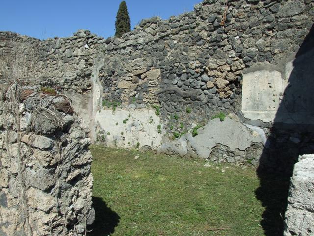I.2.16 Pompeii.  March 2009. Room 1.  Looking south along East Portico, with doorways to Rooms 3, 4 and 5. 