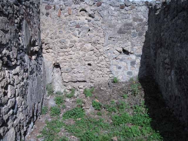 I.2.17 Pompeii. September 2010. North wall of room 4. Photo courtesy of Drew Baker.