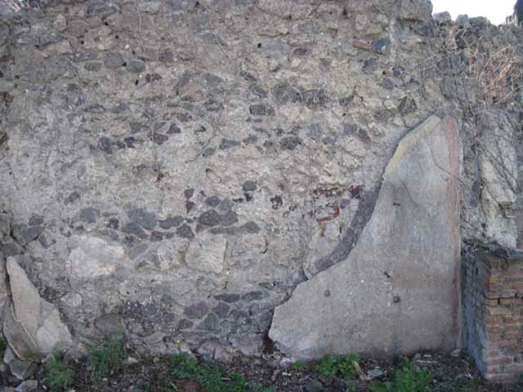 I.2.17 Pompeii. September 2010. Room 7, west wall of tablinum.
Site of the story of Selene and Endymion and was set in a sacral-idyllic landscape, according to Peters. Photo courtesy of Drew Baker.
See Sogliano, A., 1879. Le pitture murali campane scoverte negli anni 1867-79. Napoli: (p.75)