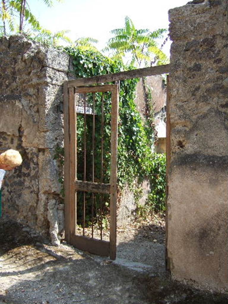 I.2.17 Pompeii. March 2009. Looking east into doorway of room 2, small room on east side of entrance corridor.