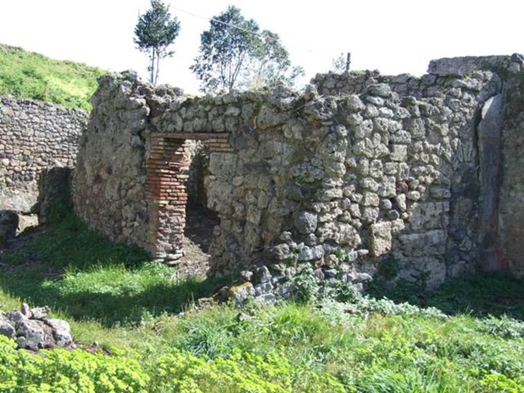 I.2.20 Pompeii. March 2009. Looking south east across garden area towards kitchen.