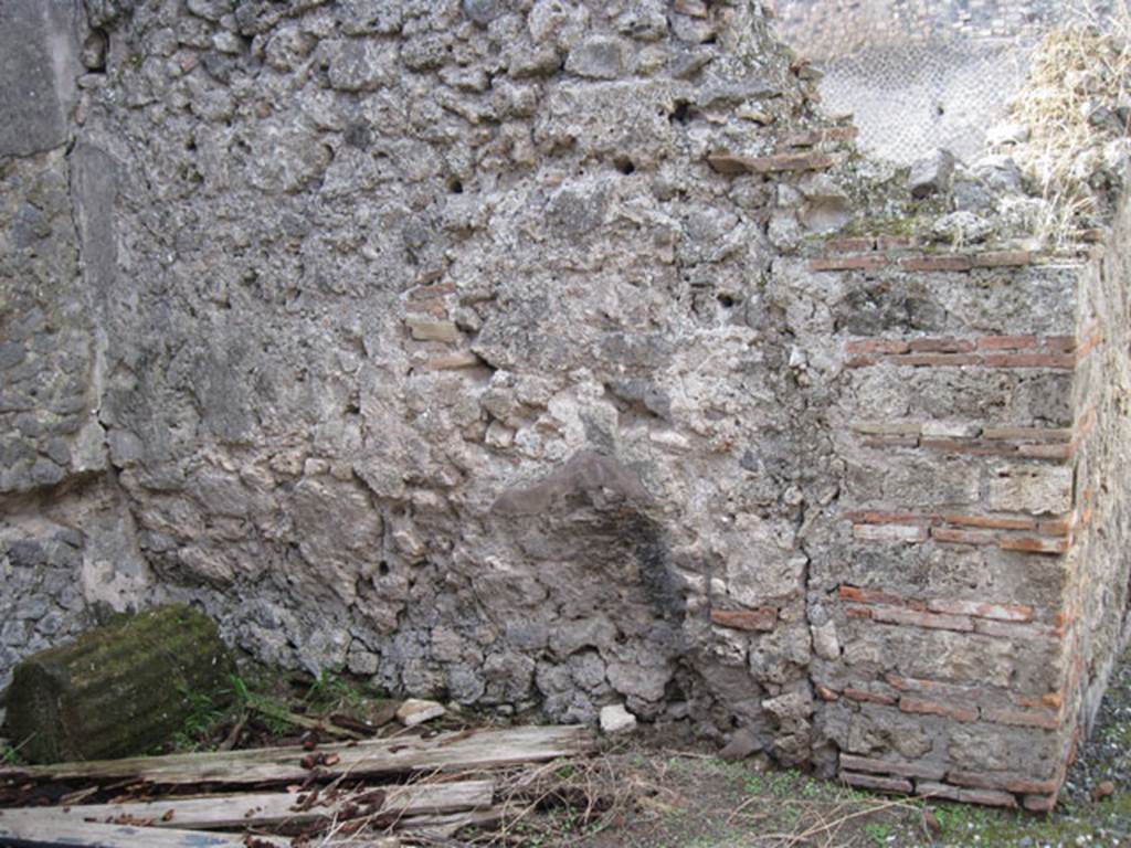 I.3.1 Pompeii. September 2010. West wall of rear room, with entrance doorway on right.
Photo courtesy of Drew Baker.