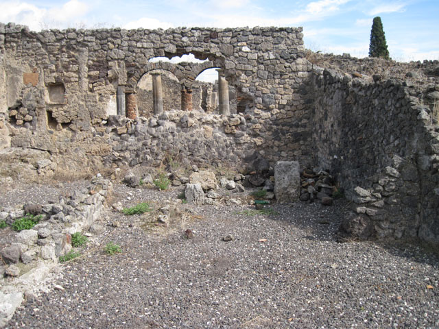 I.3.8a Pompeii. September 2010. Looking west from kitchen or room in north-east corner.
Photo courtesy of Drew Baker.
