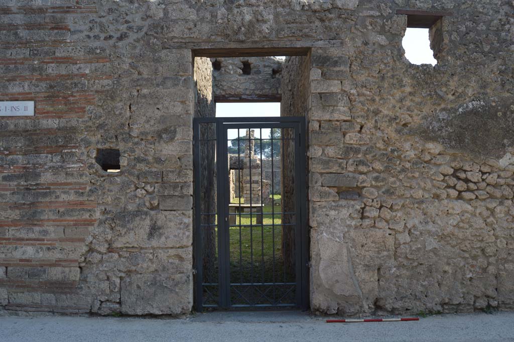 I.3.24 Pompeii. October 2017. Looking south towards entrance doorway.
Foto Taylor Lauritsen, ERC Grant 681269 D�COR.
