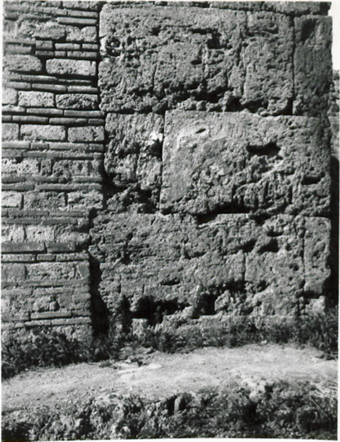 I.3.26 Pompeii. September 2005. Looking west from entrance.