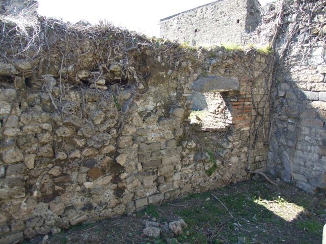 I.3.27 Pompeii. March 2009. Room on the East side of the Oven. North east corner.