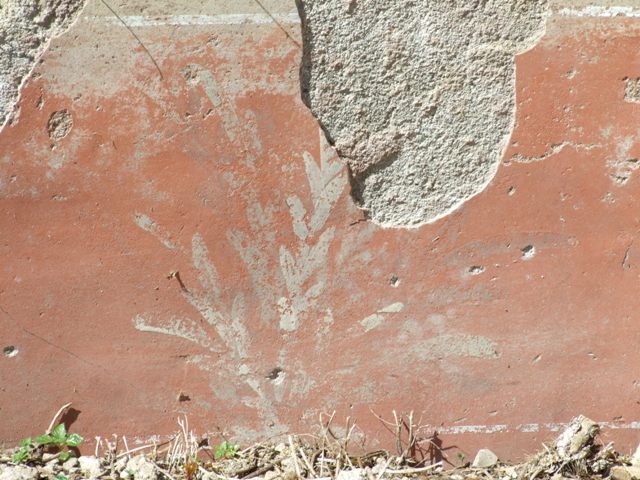 I.3.29 Pompeii. September 2010. North wall of room 4, with detail of plasterwork cornice.
Photo courtesy of Drew Baker.