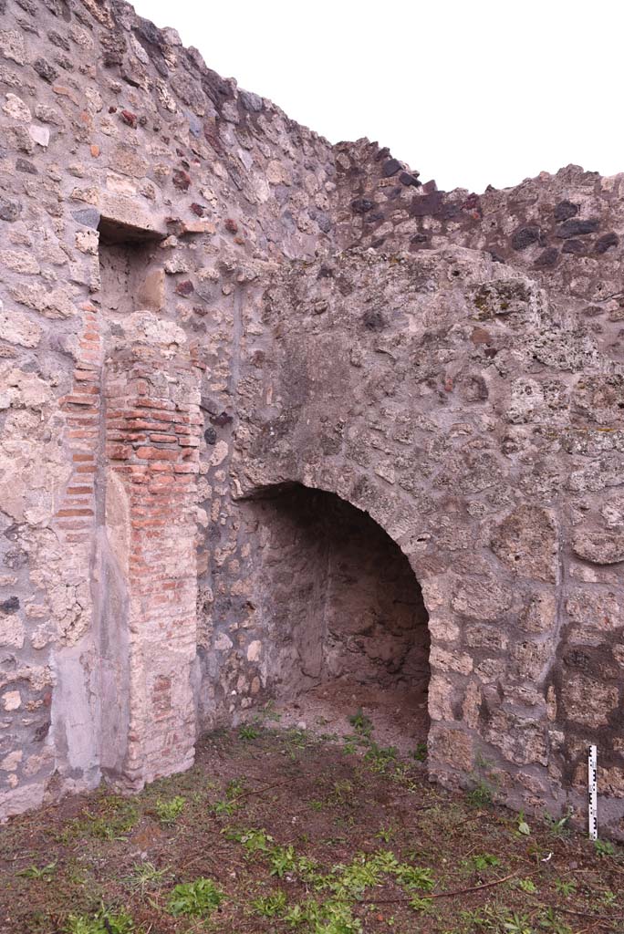 I.4.2 Pompeii. October 2019. Arched recess under stairs to upper floor. 
Foto Tobias Busen, ERC Grant 681269 D�COR.
