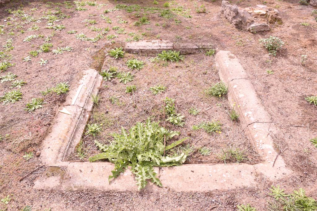 I.4.2 Pompeii. October 2019. Looking west across impluvium in atrium.
Foto Tobias Busen, ERC Grant 681269 D�COR.
