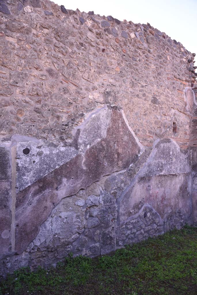 I.4.6 Pompeii. October 2019. South wall of shop room, at west end.
Foto Tobias Busen, ERC Grant 681269 D�COR.
