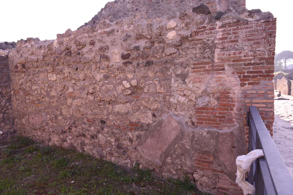 I.4.7 Pompeii. October 2019. Looking along south wall from entrance doorway.
Foto Tobias Busen, ERC Grant 681269 D�COR.
