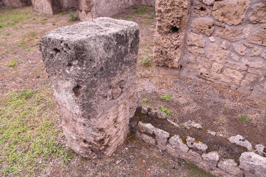 I.4.9 Pompeii. October 2019. Tablinum h, north-west corner, with remains of pilaster and north wall.
Foto Tobias Busen, ERC Grant 681269 D�COR.
