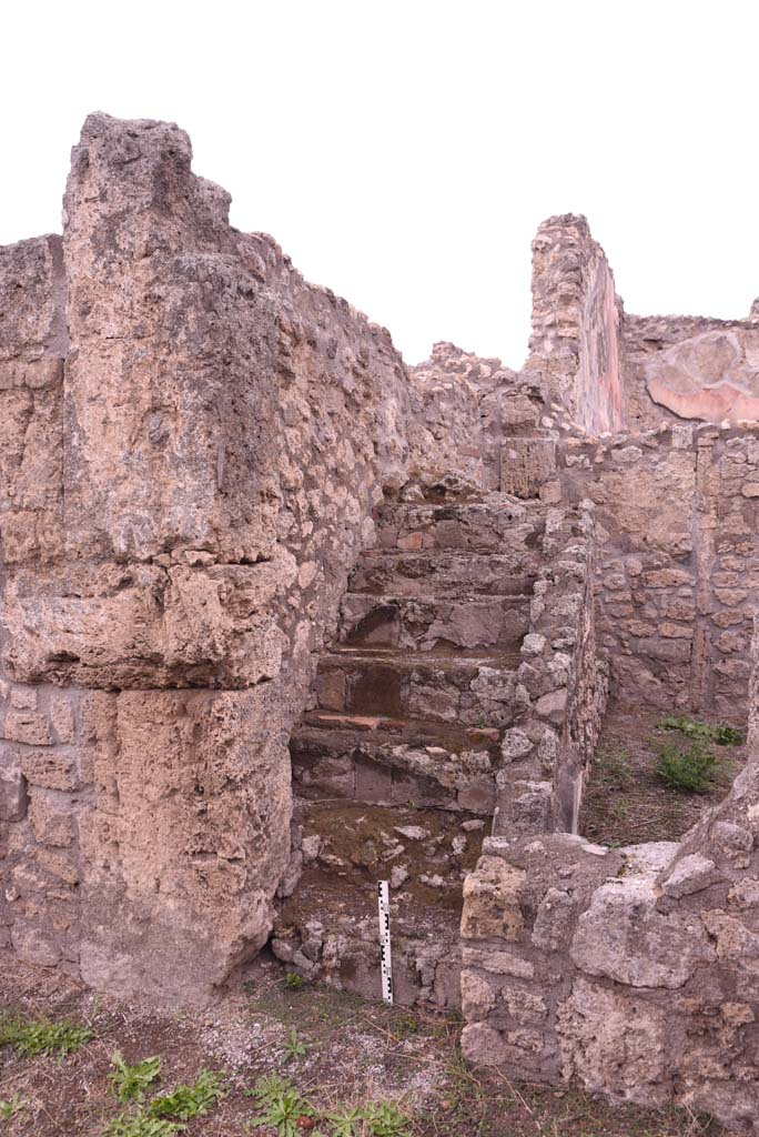 I.4.9 Pompeii. October 2019. Corridor i, steps to upper floor.
Foto Tobias Busen, ERC Grant 681269 D�COR.
