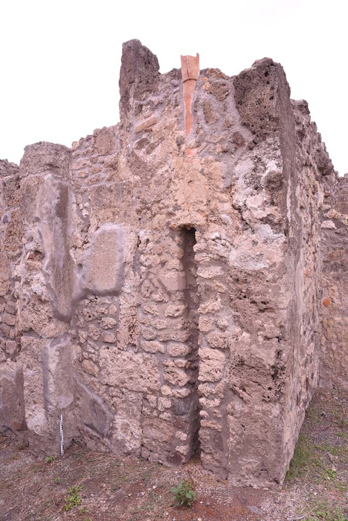 I.4.9 Pompeii. October 2019. Looking towards north side of entrance corridor/fauces, at east end.
Foto Tobias Busen, ERC Grant 681269 D�COR.
