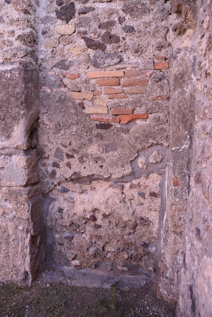 I.4.10 Pompeii. October 2019. Detail of blocked doorway in east wall.
Foto Tobias Busen, ERC Grant 681269 D�COR.
