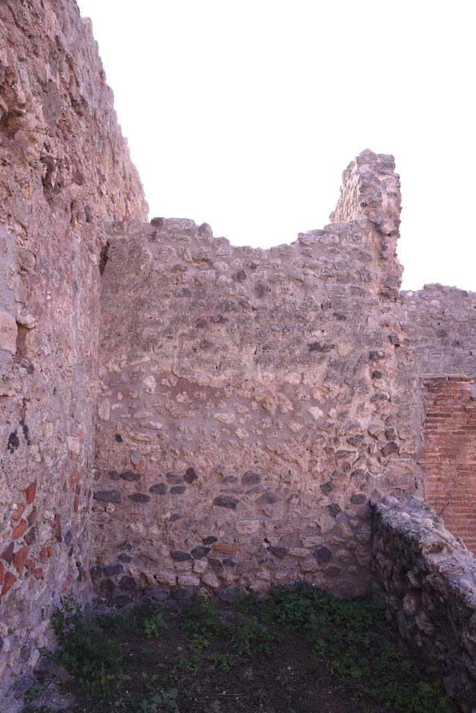 I.4.12 Pompeii. October 2019. Room f, south wall.
Foto Tobias Busen, ERC Grant 681269 D�COR.

