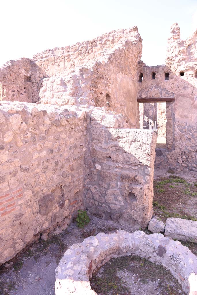 I.4.12 Pompeii. October 2019. Room b, Looking north in north-west corner in doorway of room h. 
Foto Tobias Busen, ERC Grant 681269 D�COR.

