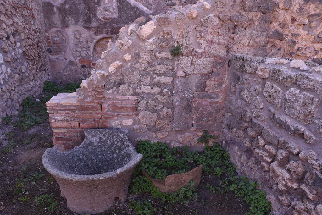 I.4.12 Pompeii. October 2019. Room b, looking south towards wall in south-west corner of bakery room, with doorway to room d, on left.
Foto Tobias Busen, ERC Grant 681269 D�COR.
