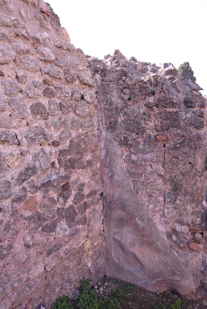 I.4.12 Pompeii. October 2019. Room d, south-west corner.
Foto Tobias Busen, ERC Grant 681269 D�COR.
