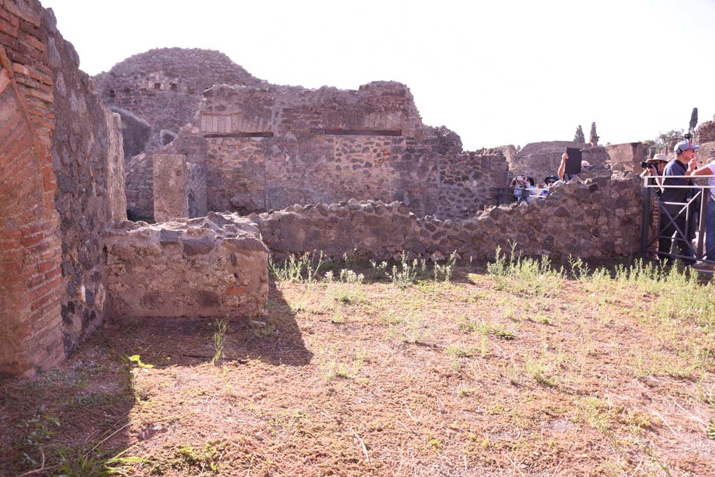 I.4.13 Pompeii. October 2019. Room a, looking south across bakery room.
Foto Tobias Busen, ERC Grant 681269 D�COR.

