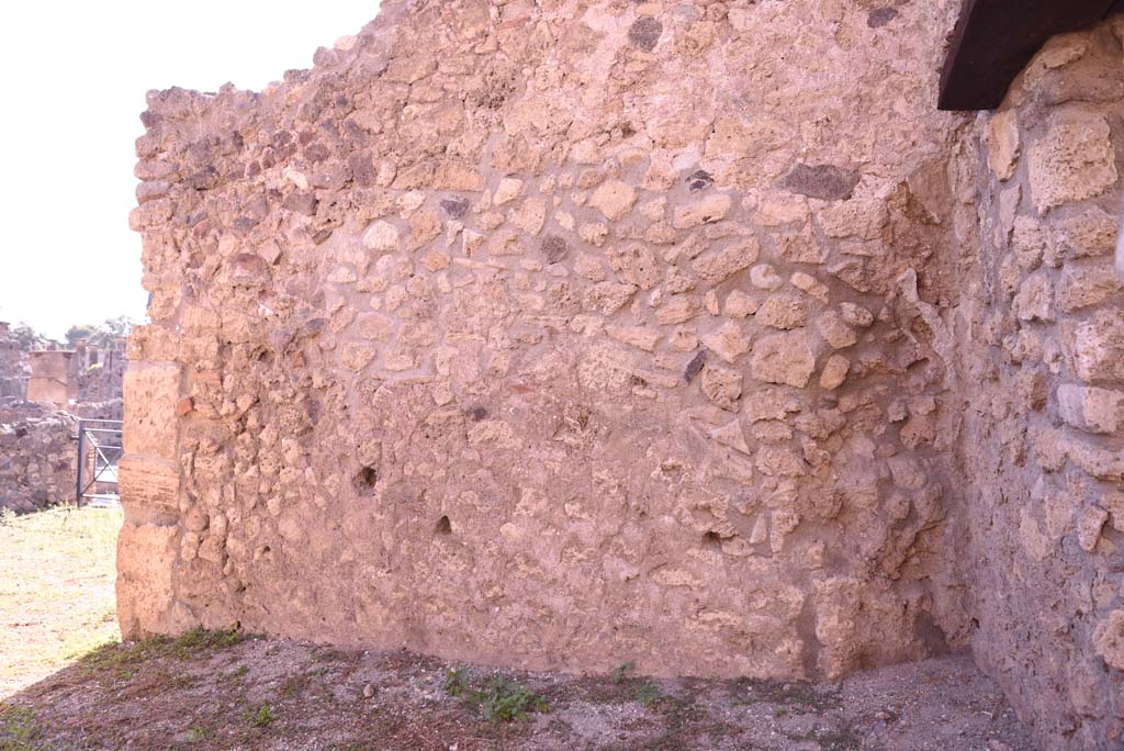 I.4.13 Pompeii. October 2019. Room b, west wall.
Foto Tobias Busen, ERC Grant 681269 D�COR.
