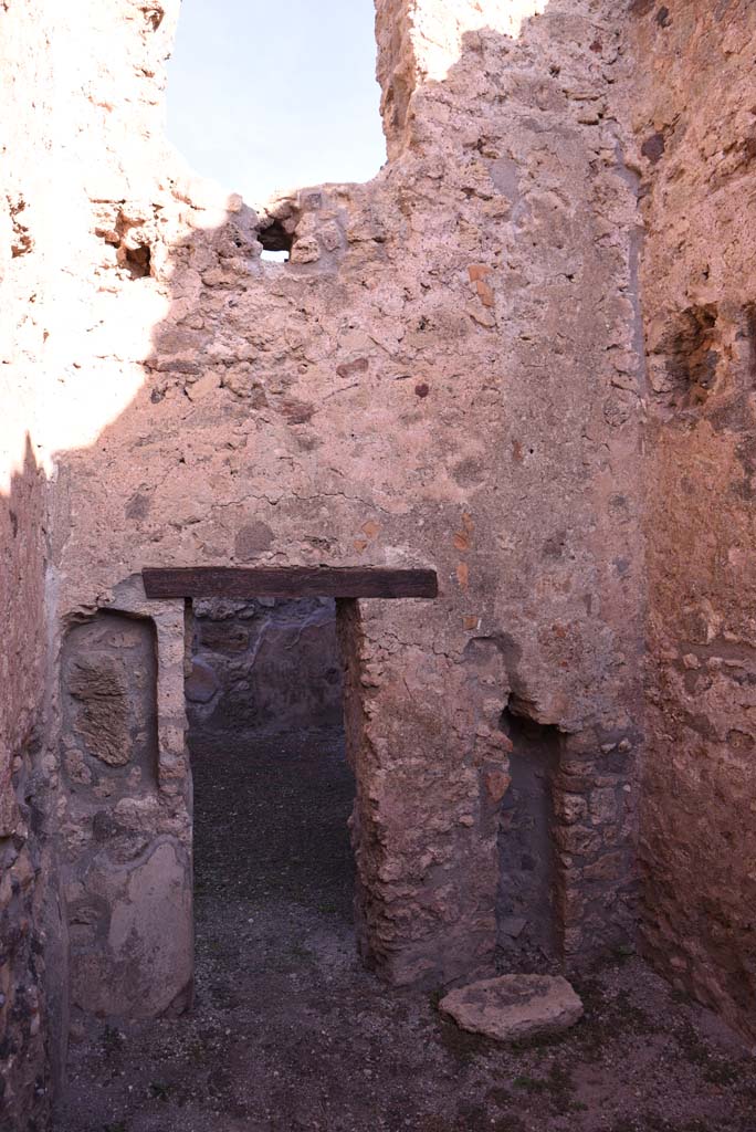 I.4.18 Pompeii. October 2019. Looking towards north wall of rear room, with doorway into workshop.
Foto Tobias Busen, ERC Grant 681269 D�COR.
