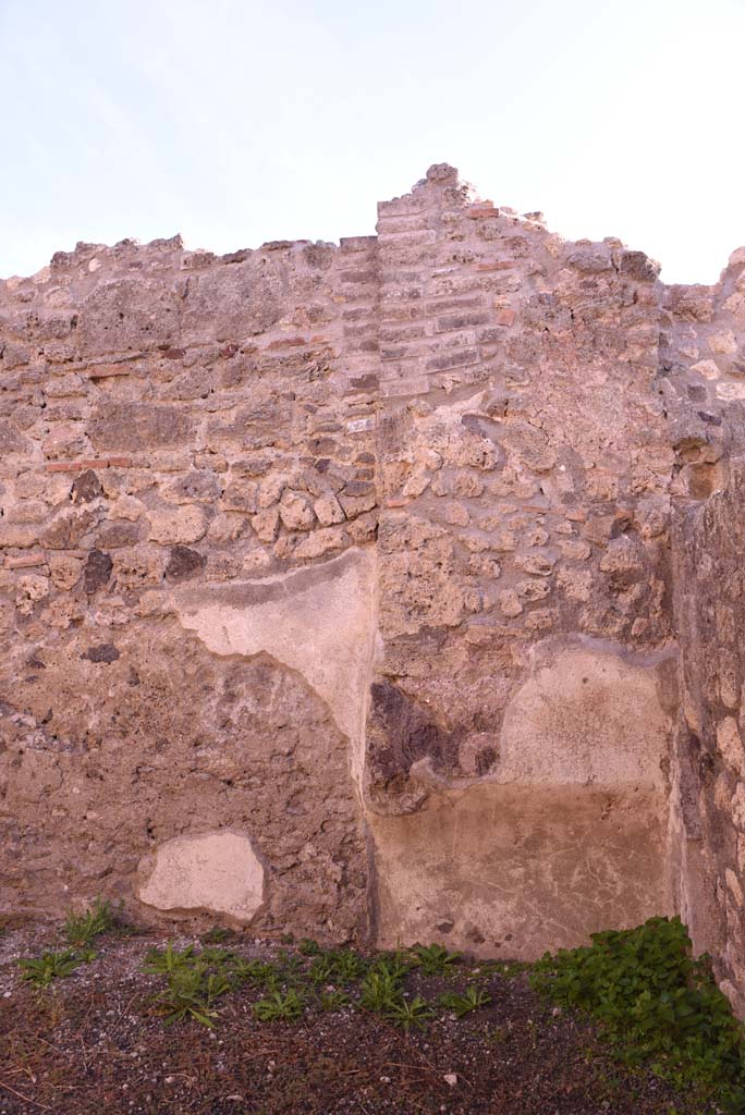 I.4.19 Pompeii. October 2019. Looking towards south end of east wall in rear room.
Foto Tobias Busen, ERC Grant 681269 D�COR.
