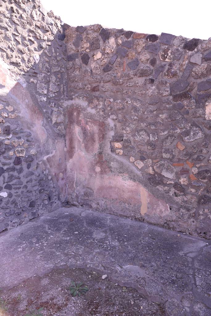 I.4.22 Pompeii. October 2019.
Room “k/l”, looking towards south wall in south-east corner.
Foto Tobias Busen, ERC Grant 681269 DÉCOR.