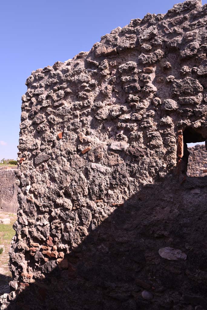 I.4.22 Pompeii. October 2019. Room “n”, east wall.
Foto Tobias Busen, ERC Grant 681269 DÉCOR.