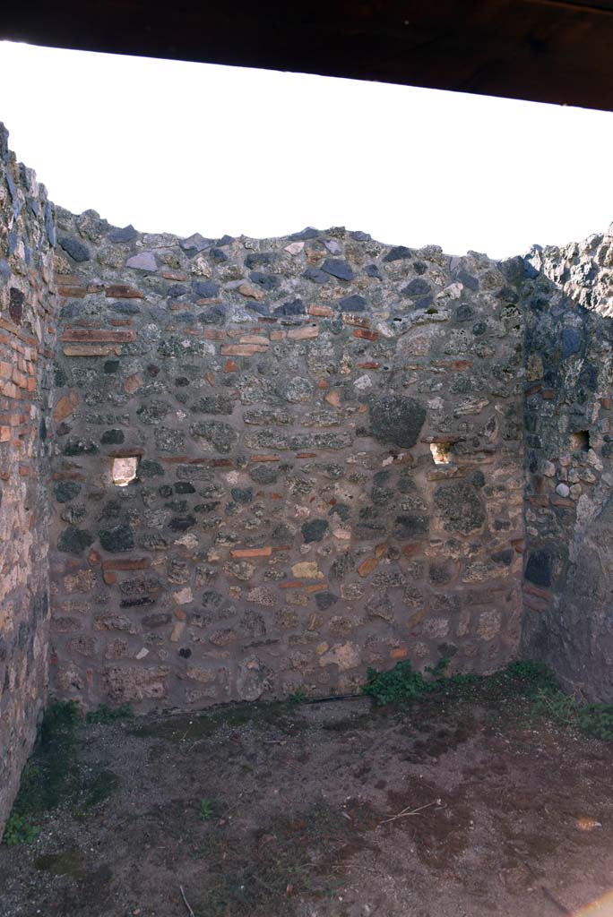 I.4.25/1.4.5 Pompeii. October 2019. Cubiculum 7, looking south from entrance doorway.
Foto Tobias Busen, ERC Grant 681269 D�COR.
