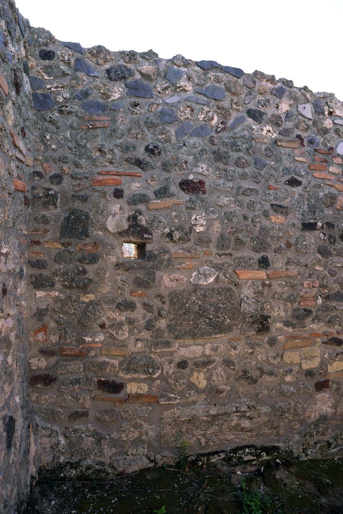I.4.25/1.4.5 Pompeii. October 2019. Cubiculum 8, east end of south wall.
Foto Tobias Busen, ERC Grant 681269 D�COR.
