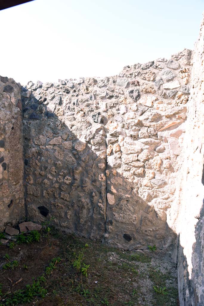 I.4.25/1.4.5 Pompeii. October 2019. Cubiculum 9, looking towards north wall.
Foto Tobias Busen, ERC Grant 681269 D�COR.
