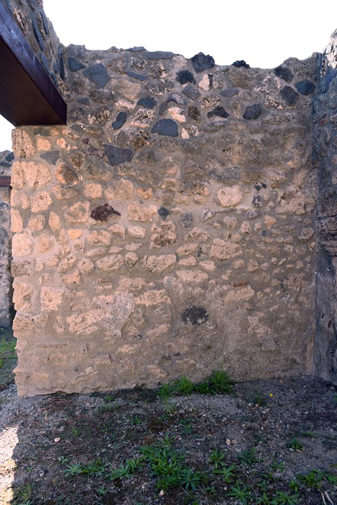 I.4.25/1.4.5 Pompeii. October 2019. Cubiculum 10, looking towards west wall.
Foto Tobias Busen, ERC Grant 681269 D�COR.
