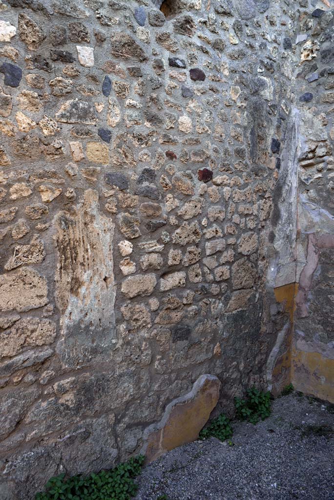 I.4.25/1.4.5 Pompeii. October 2019. Cubiculum 11, detail from west wall.
Foto Tobias Busen, ERC Grant 681269 D�COR.
